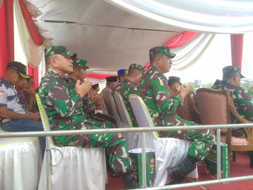 Bupati Batanghari Muhammad Fadhil Arief Membuka TNI Manunggal Membangun