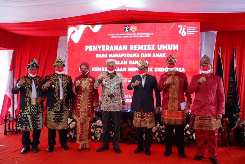 Wagub Sumatera Selatan H Mawardi Yahya MY Mengikuti Kegiatan Penyerahan Remisi Umum Bagi