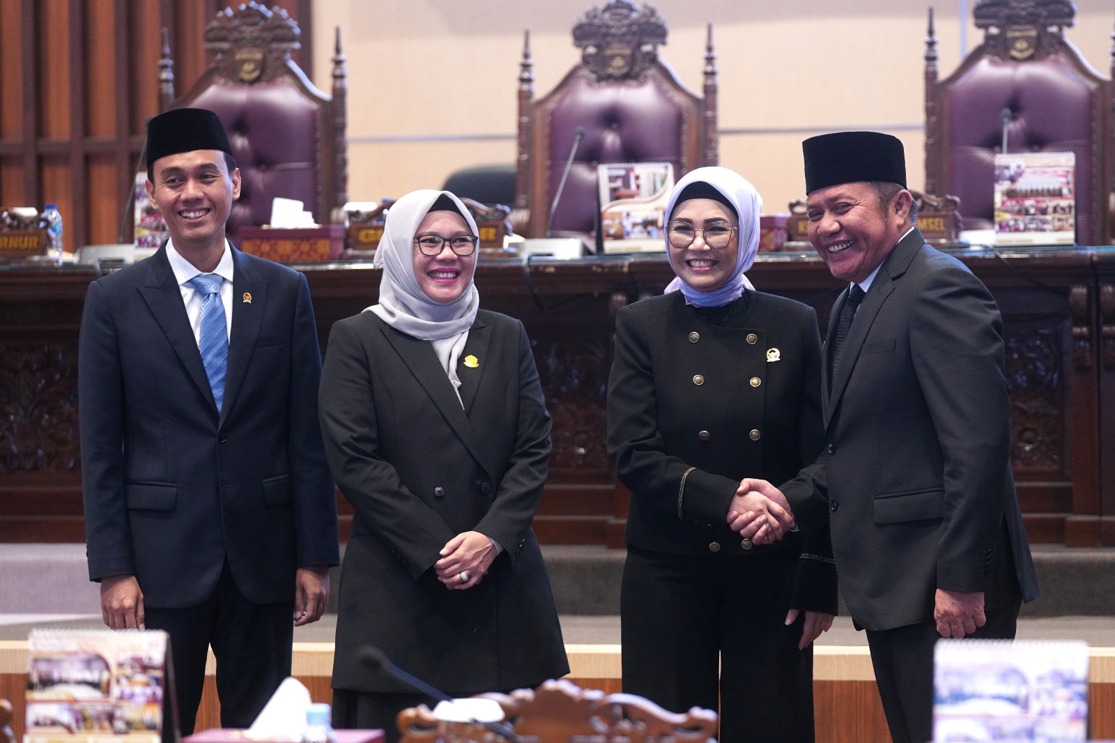 Rapat Paripurna LXVI (66), DPRD Bersama Gubernur Sepakati Perubahan KUA ...